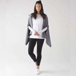 Lululemon Athletica Hazy Heathered White Gray Vinyasa Wrap Scarf EUC